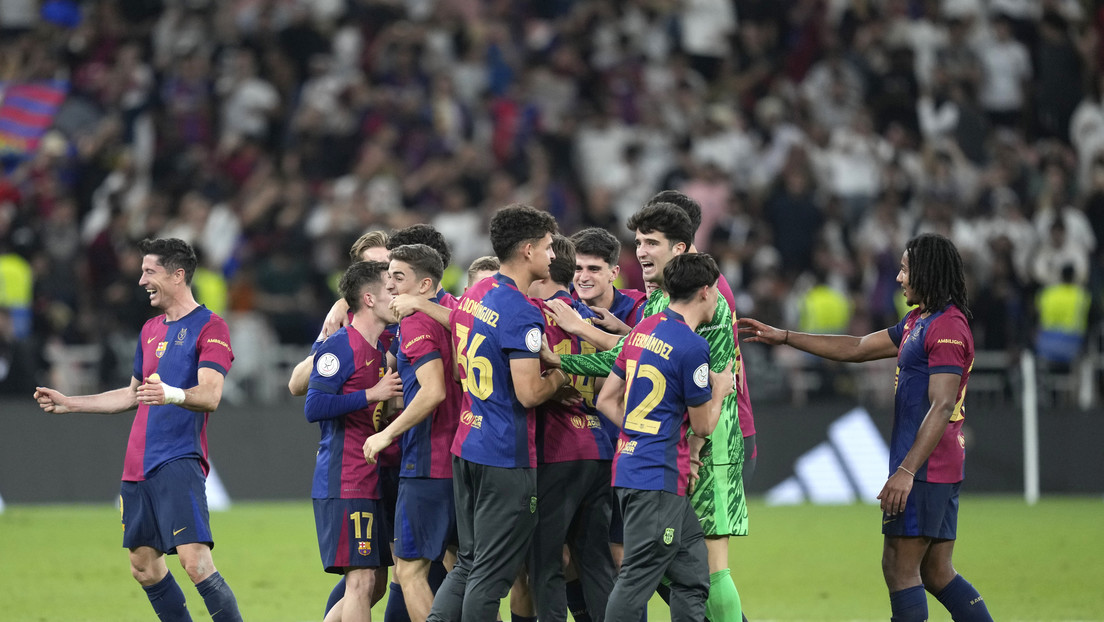 El F.C. Barcelona destroza al Real Madrid y se lleva la Supercopa de ...