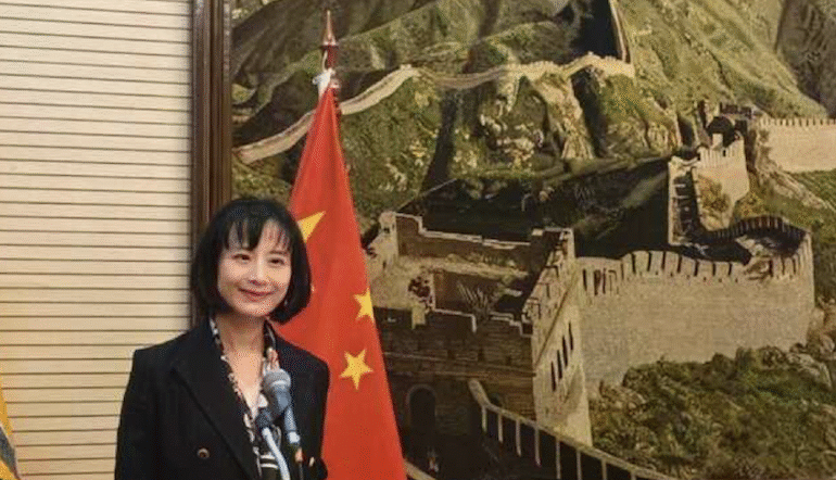  China .- Recordar la historia y defender la paz para construir un futuro mejor.