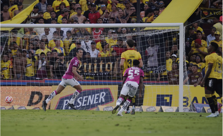 ¡Goleada lapidaria! Barcelona SC fue apaleado por Independiente del Valle, que sigue firme rumbo al título 2025 de la Liga Ecuabet 