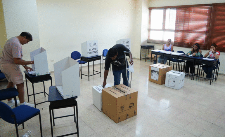 Más de 780 observadores nacionales e internacionales fueron acreditados para el referéndum y consulta popular del 16 de noviembre