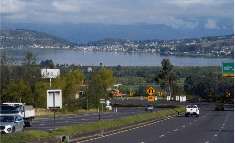 Gobierno reduce el IVA al 8 % para Carchi, Imbabura y dos cantones de Pichincha durante el feriado de noviembre
