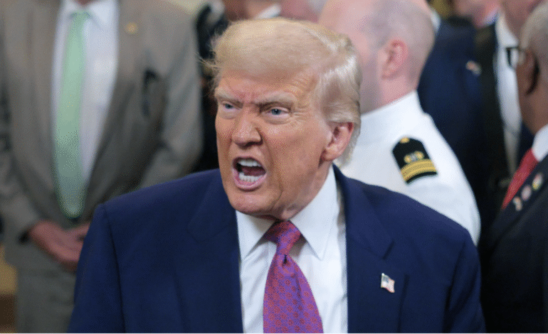  Trump pide castigar «con la muerte» a senadores demócratas y estos responden