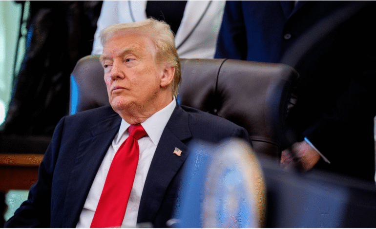  Trump amenaza a Venezuela: «Si podemos por las buenas, bien; si toca por las malas, pues también” 