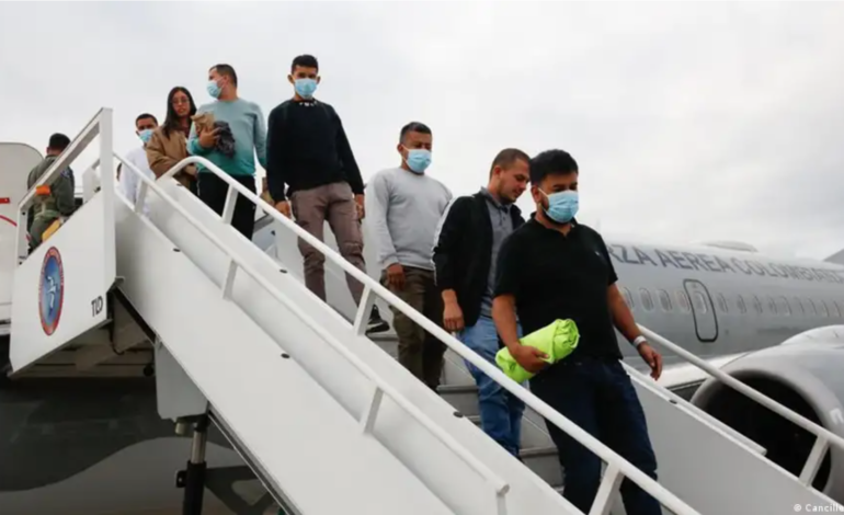  Colombia reanuda vuelos de repatriación desde Estados Unidos