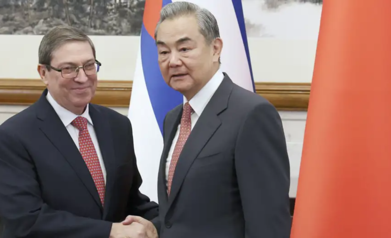  China recibe a Bruno Rodríguez y reitera su apoyo a Cuba