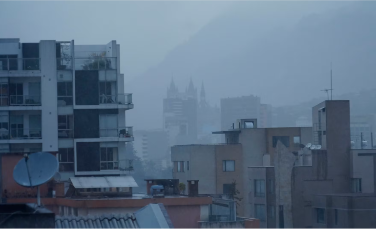  Persistencia de lluvias y tormentas este jueves en Ecuador: “Continuarán en la tarde y noche” en estos sectores del país