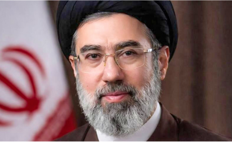  «Es fundamental seguir сon el bloqueo de Ormuz»: El nuevo líder supremo de Irán se dirige a la nación