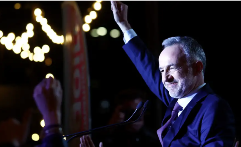  Los socialistas consiguen retener la alcaldía de París