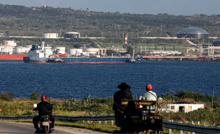  Rusia seguirá apoyando a Cuba tras la llegada de petrolero