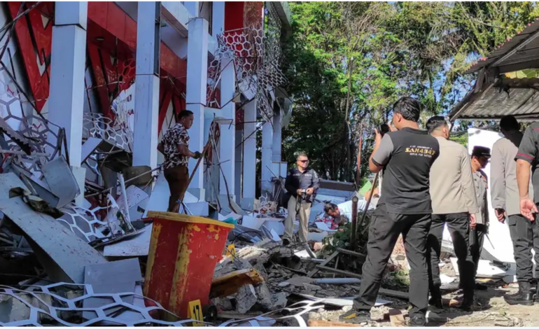  Indonesia retira alerta de tsunami tras potente terremoto