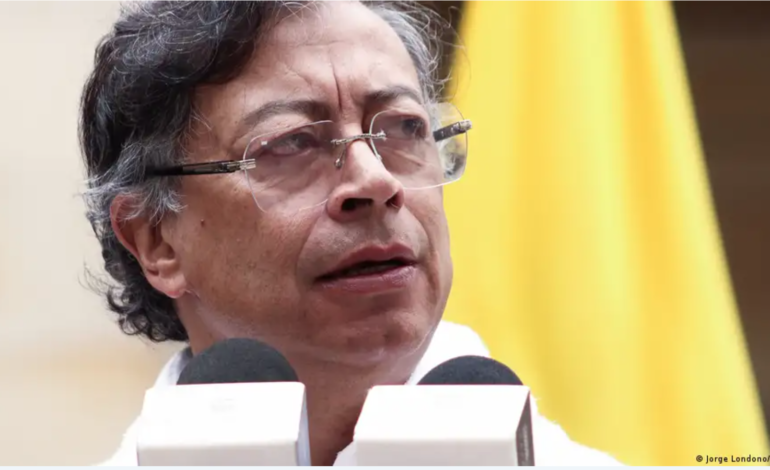  Petro pide a embajadora en Ecuador regresar «de inmediato”