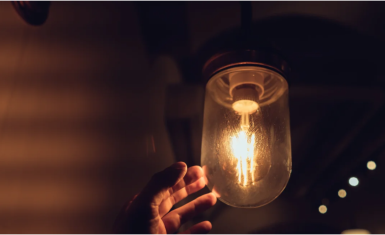  Cortes de luz en Quito y valles: fallas técnicas afectaron a varios sectores