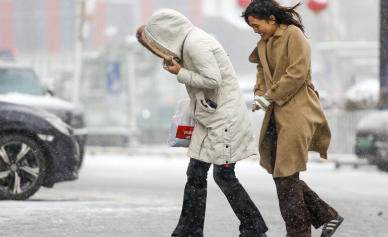 China renueva alertas azules por tormentas de lluvia y fuertes vientos