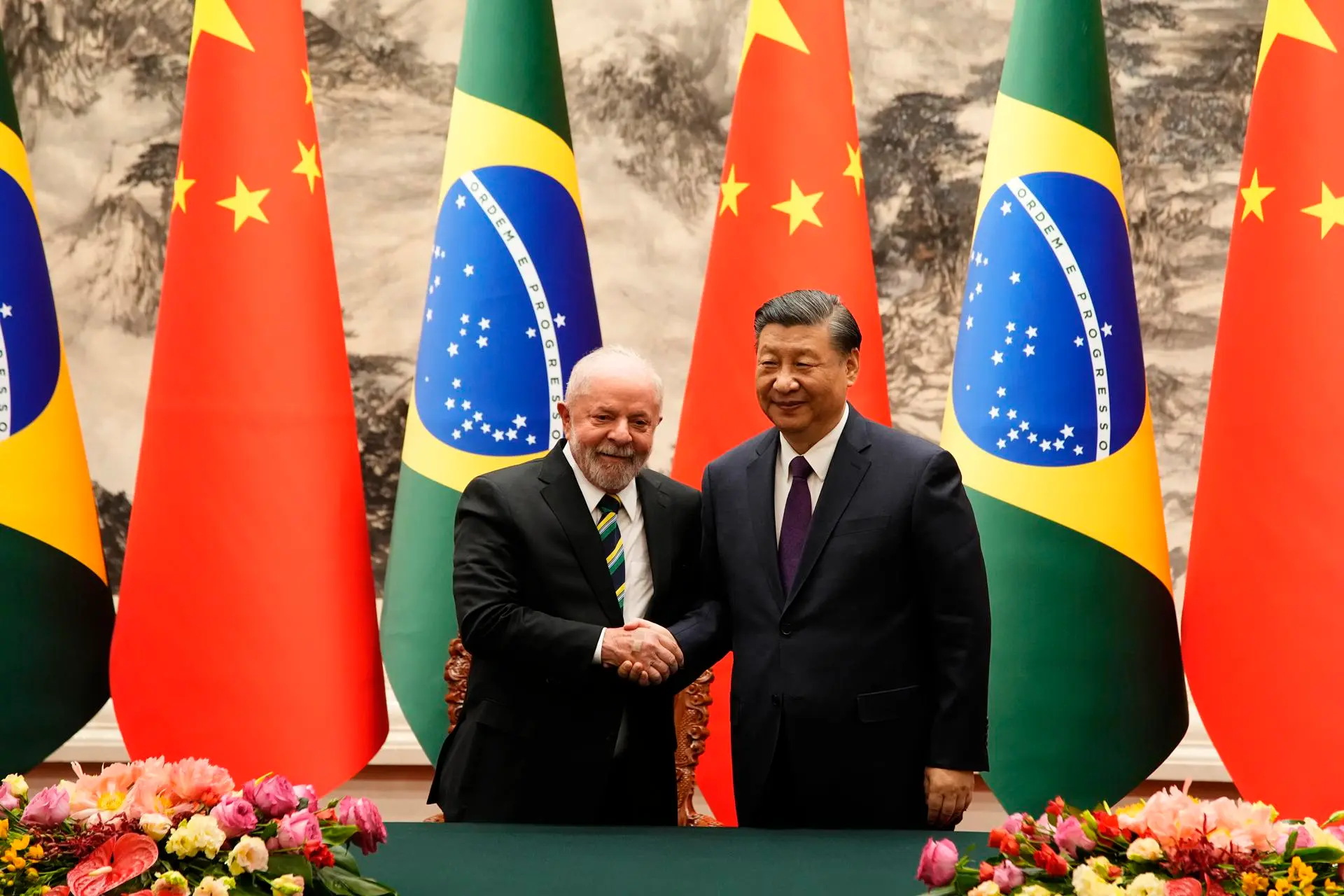 Brasil y China lanzan convocatoria científica en medicina y agricultura sostenible