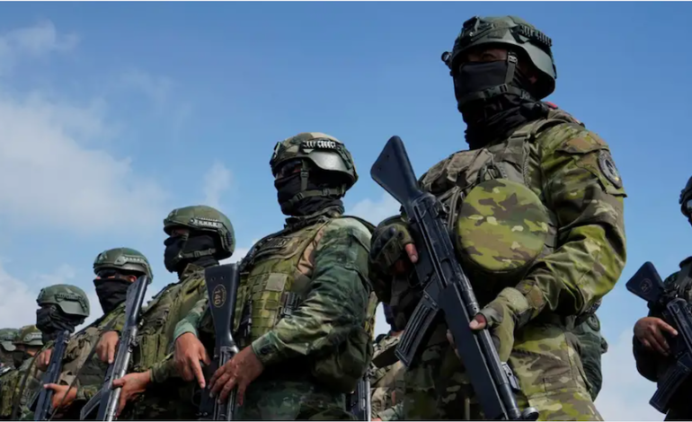  Ecuador decreta toque de queda nocturno en Quito y Guayaquil