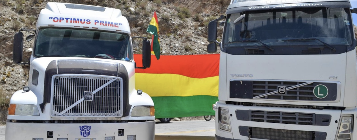 Transportistas de Bolivia bloquean carreteras por importación de gasolina contaminada