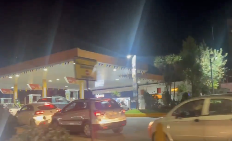  Gobierno de Ecuador asegura que hay «suficiente abastecimiento» de combustibles