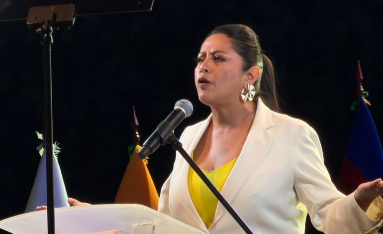  Paola Pabón llama a defender Pichincha y lanza duras críticas al gobierno de Noboa