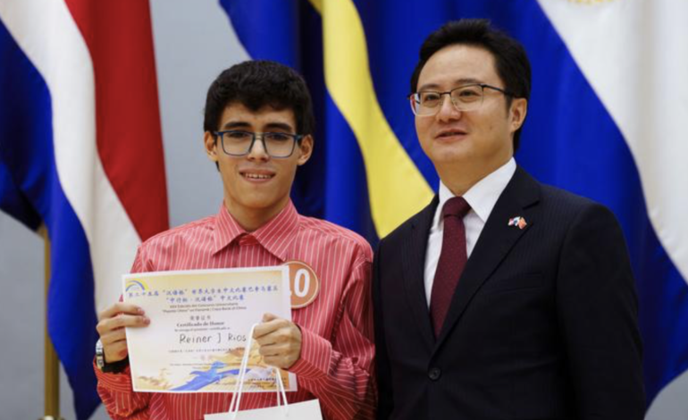 Concurso Puente Chino atrae a estudiantes panameños apasionados por el idioma