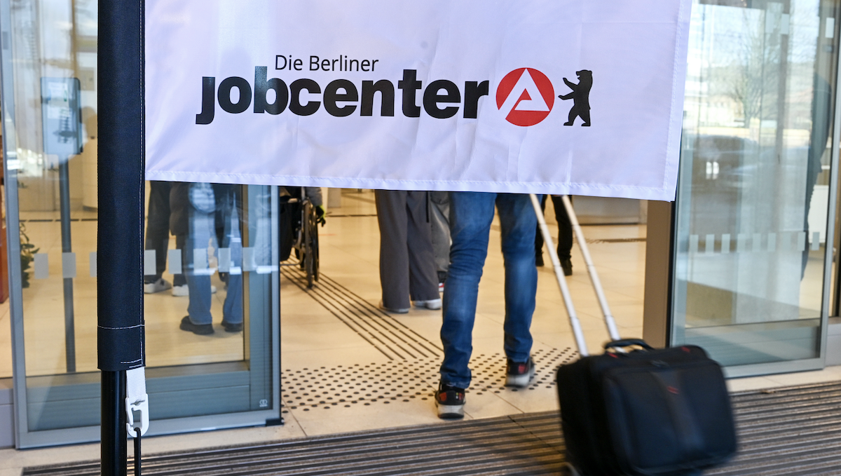 Cifra de desempleados en Alemania supera marca de 3 millones en julio