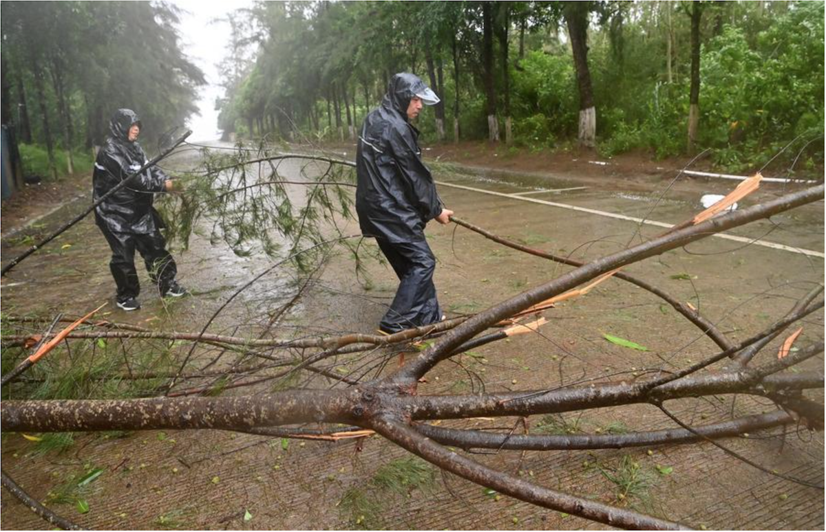 China envía más equipos de trabajo para ayudar en el control de inundaciones en Guangxi y Liaoning