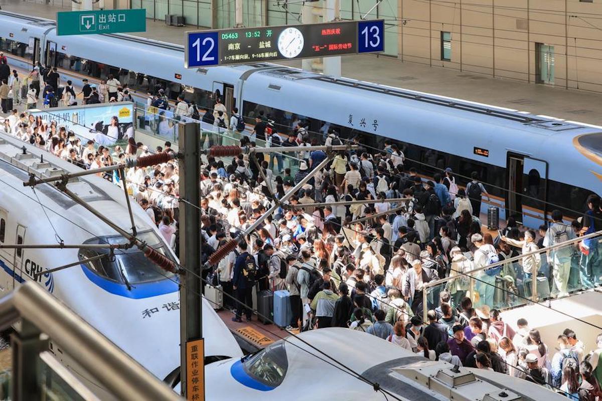Viajes de pasajeros en tren superan los 2.300 millones en China en la primera mitad de 2026 