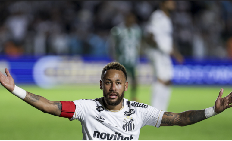  Neymar realiza un provocador festejo tras la polémica por su participación en un torneo de póker