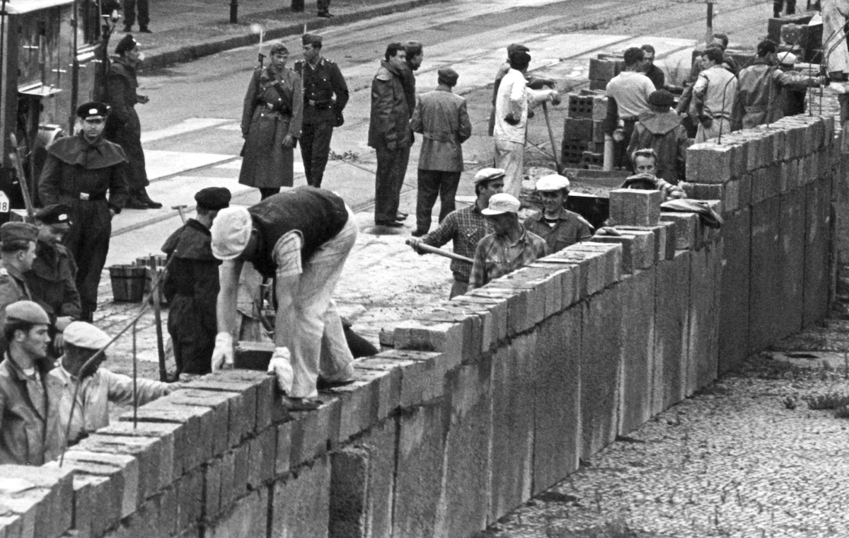 La presencia del Muro de Berlín resuena 65 años después