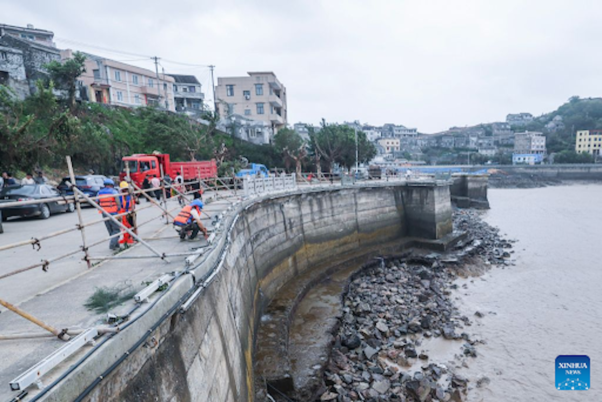 China activa respuesta de emergencia por inundaciones ante proximidad de tifón Dolphin