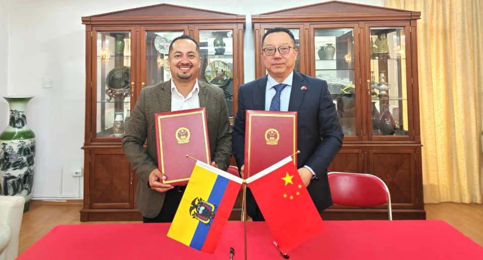 China mira a los territorios: embajador Sun Xiangyang y alcalde de Olmedo abren diálogo para fortalecer cooperación