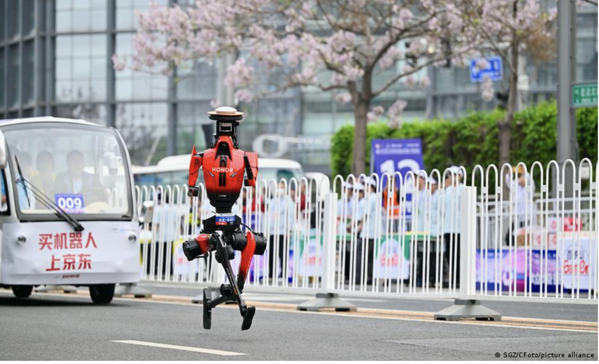 Robot chino supera el récord mundial humano en los 100 metros