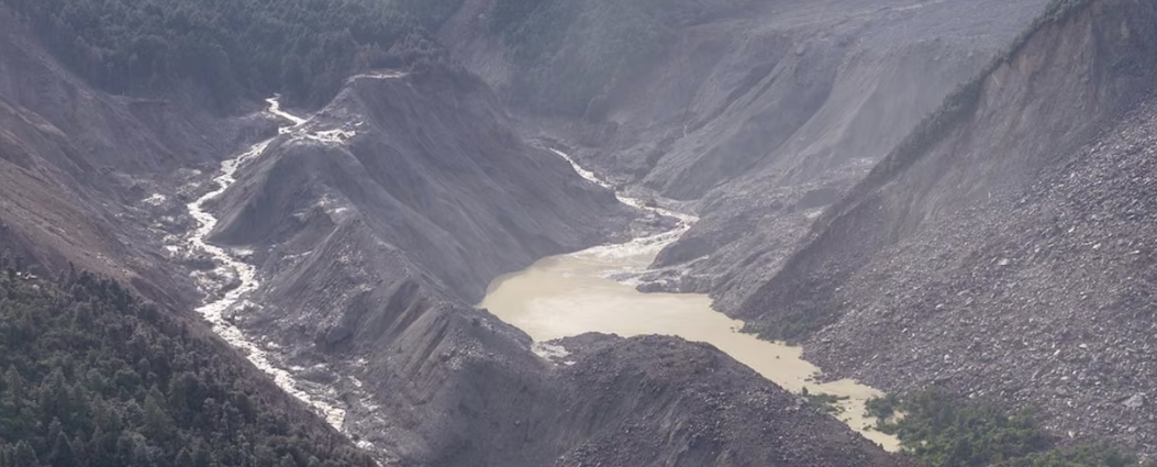Nepal.- Ascienden a casi 390 los muertos por las inundaciones en el norte de Nepal, en la frontera con China