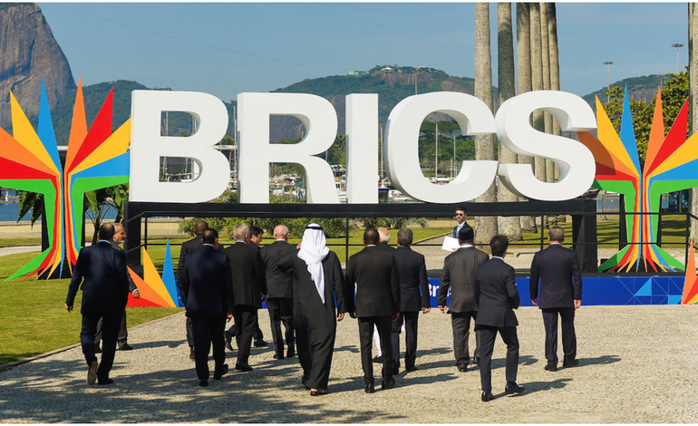  Kremlin: Los países BRICS debatirán cómo garantizar las liquidaciones mutuas ante presiones y restricciones