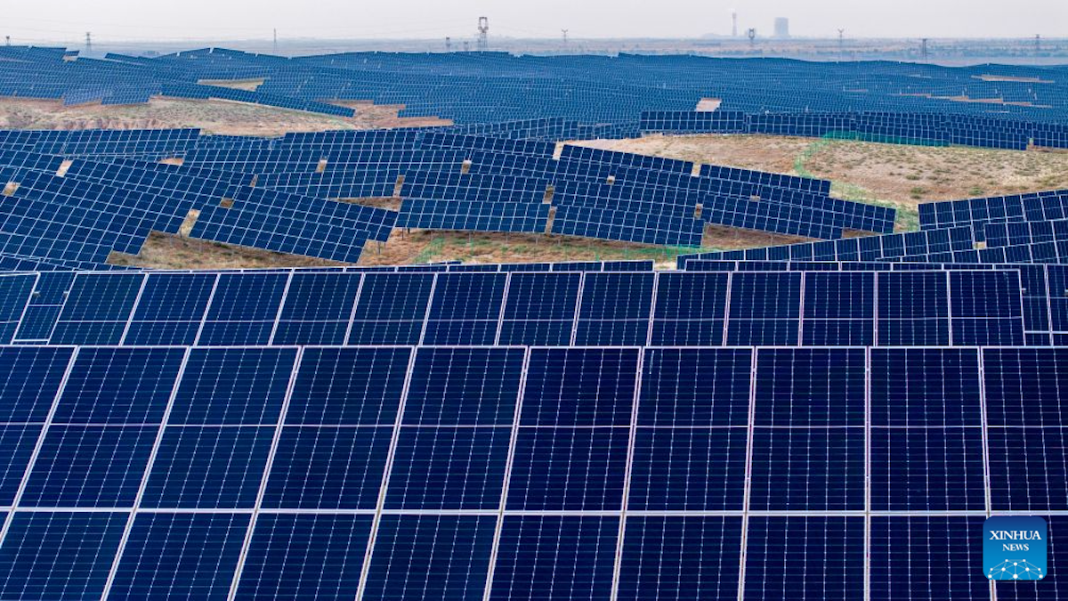 Capacidad fotovoltaica de China supera por primera vez a energía eléctrica a base de carbón