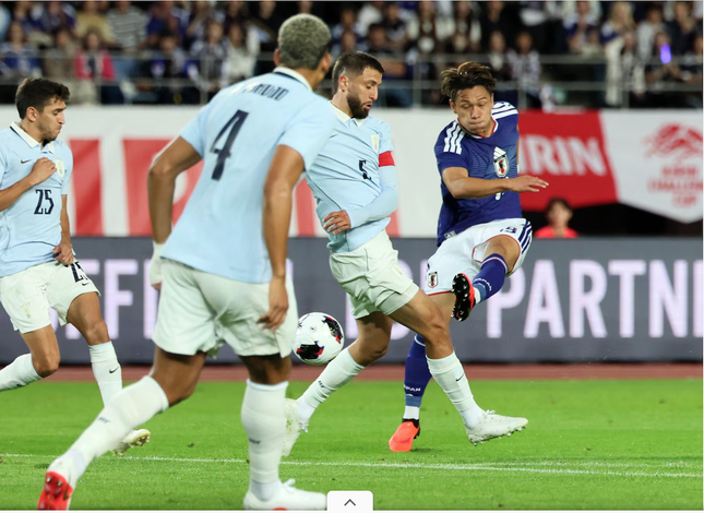  Japón, próximo rival de Ecuador, vence 3-1 a Uruguay en un amistoso
