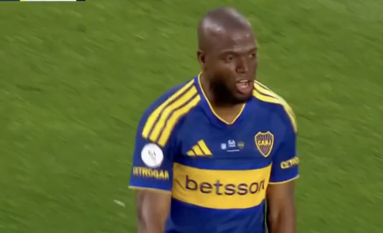  “¡Enner Valencia hace historia! Entró con Boca 0-2, marcó un triplete y desató una remontada inolvidable”