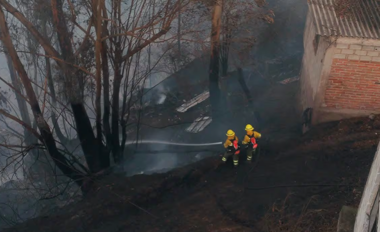  Cuatro incendios forestales siguen activos en Ecuador: estos son los sectores afectados