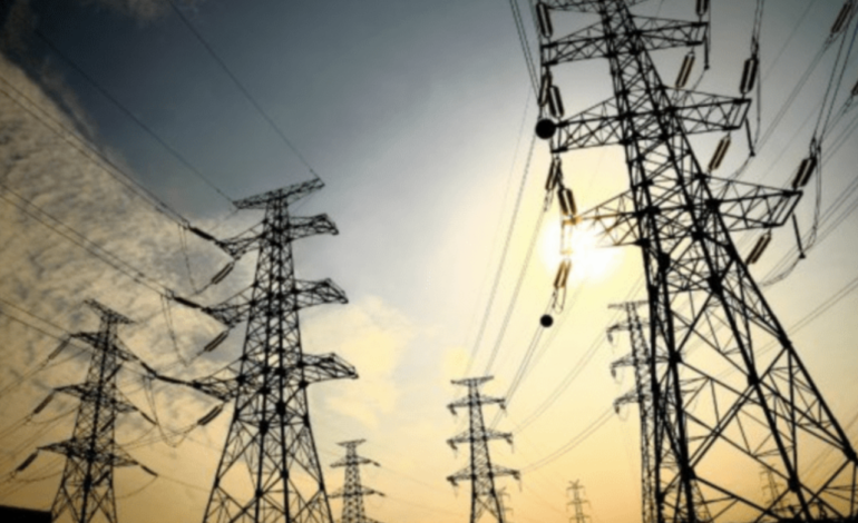  Más de 9.000 industrias tendrán cortes eléctricos de 72 horas semanales en Ecuador